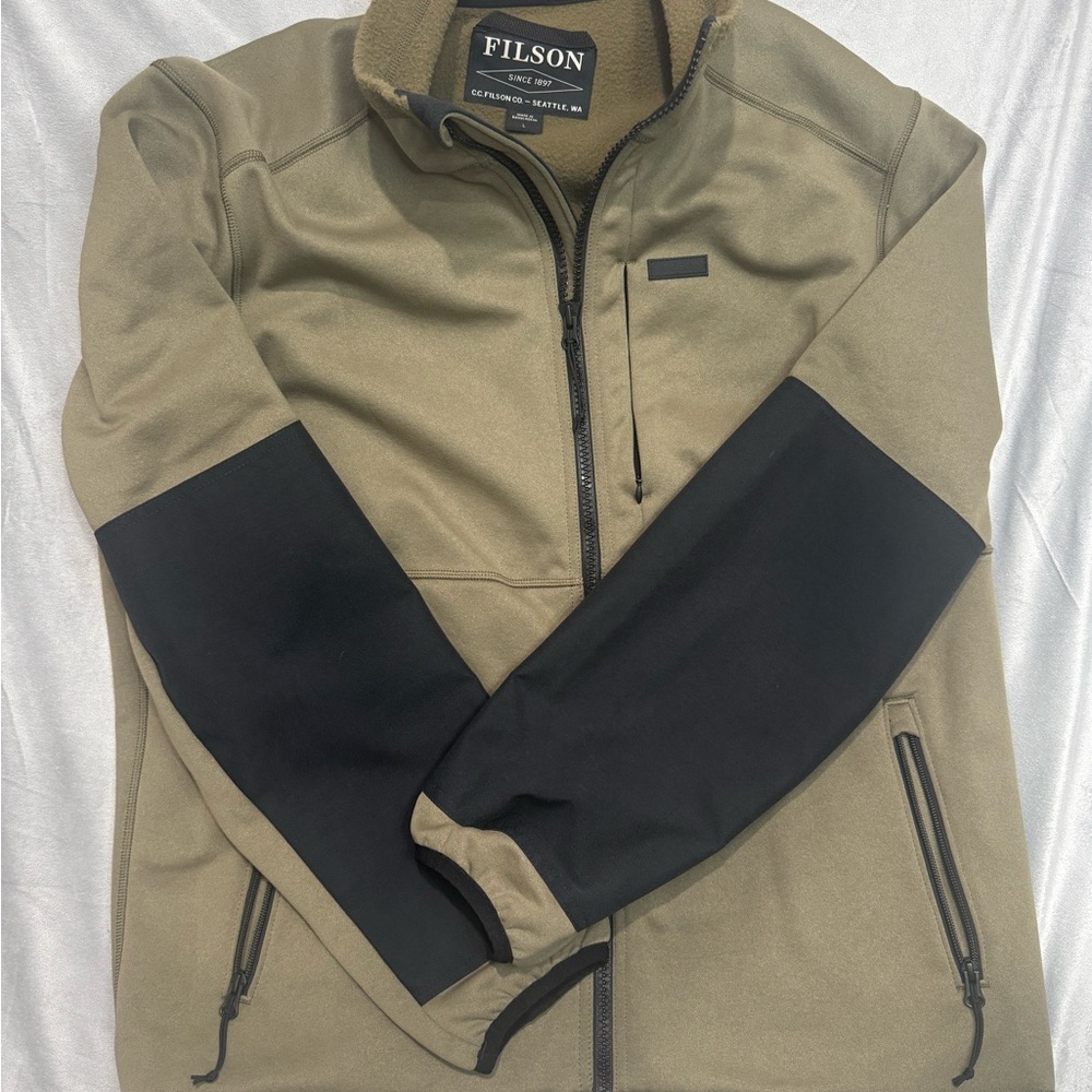 Filson Granite Spire Fleece Jacket in Field Olive